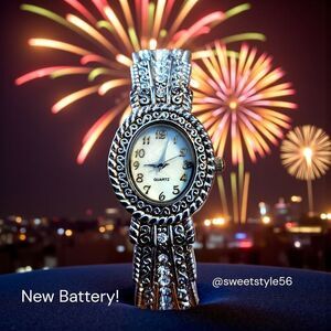 ACCUTIME WATCH CORP. Silver And Crystal Watch STATEMENT MAKING